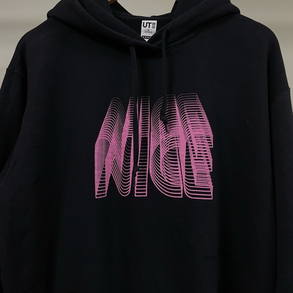 UNIQLO AUTHENTIC NICE GRAPHIC BLACK HOODIE FOR MEN’S & WOMEN’S - Picture 2 of 4